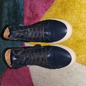 Steve Madden Sneakers